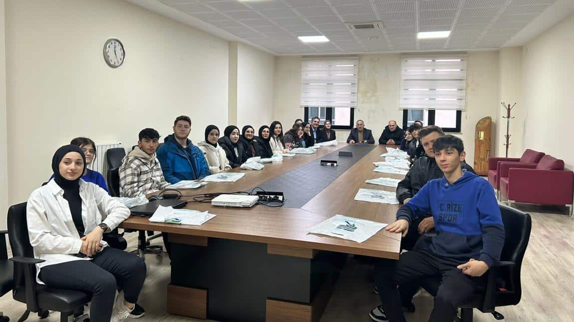 Öğrenciler Recep Tayyip Erdoğan Üniversitesi'nde Eğitim ve Kültür Gezisiyle Buluştu